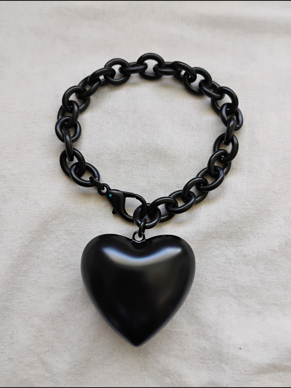 Roxanne Assoulin The Puffy Heart Bracelet in  Black